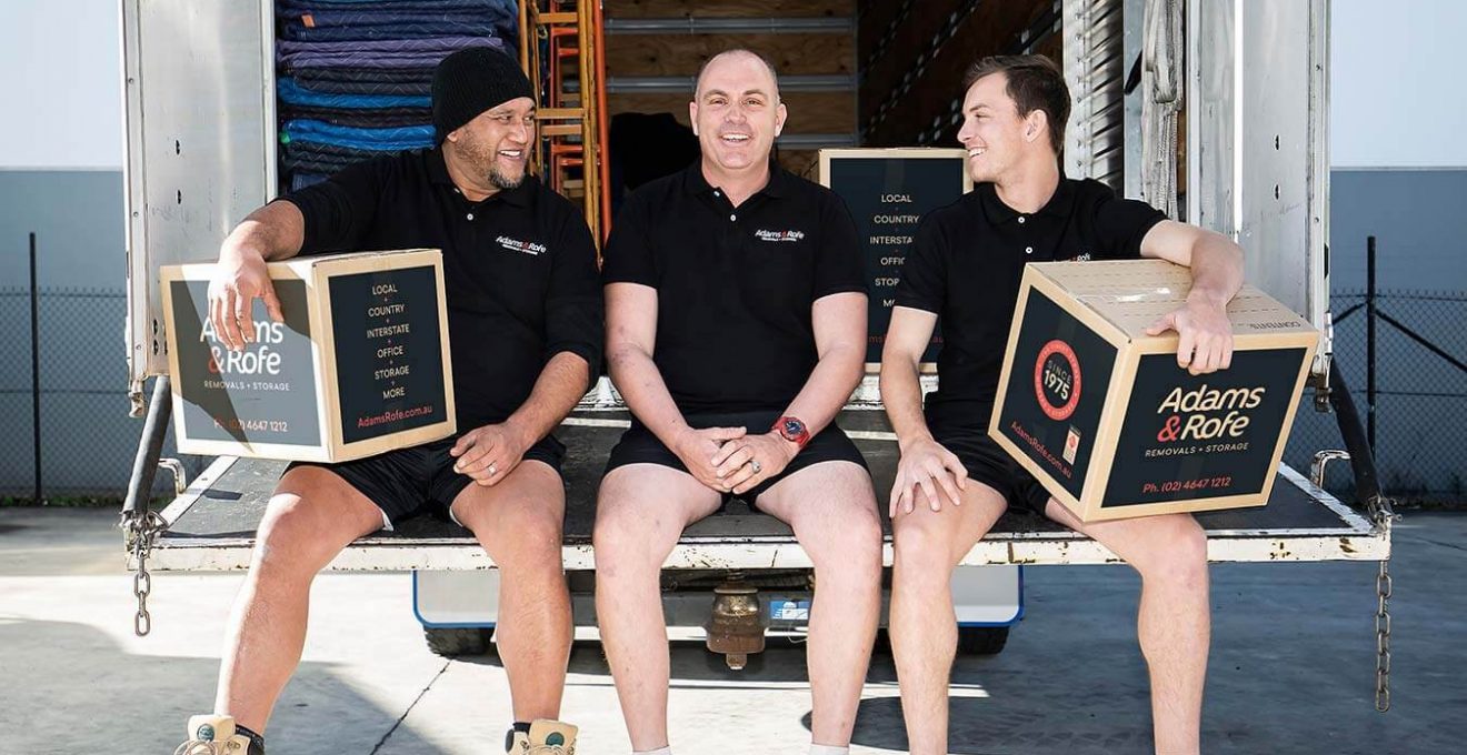 3 guys lesslegs